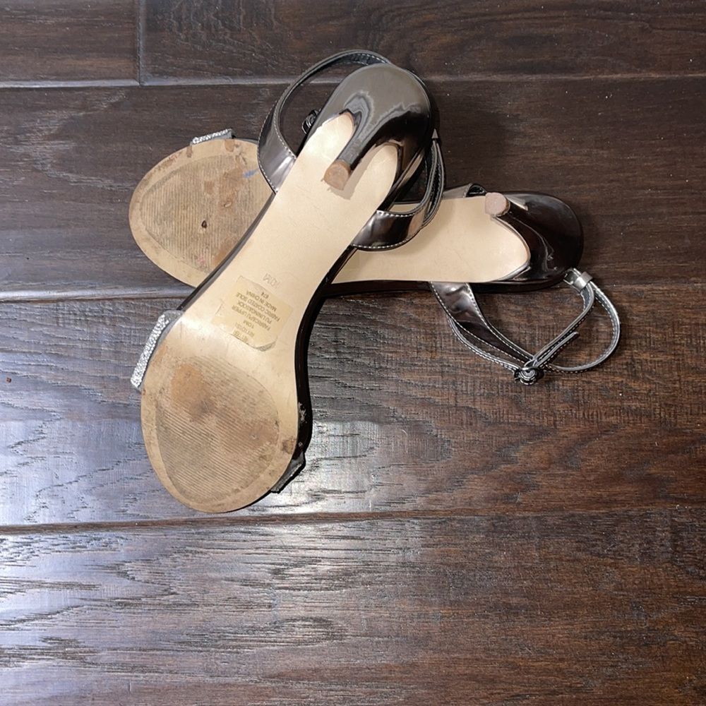 STEVE MADDEN SILVER HEELS SIZE 10 - Picture 7 of 8